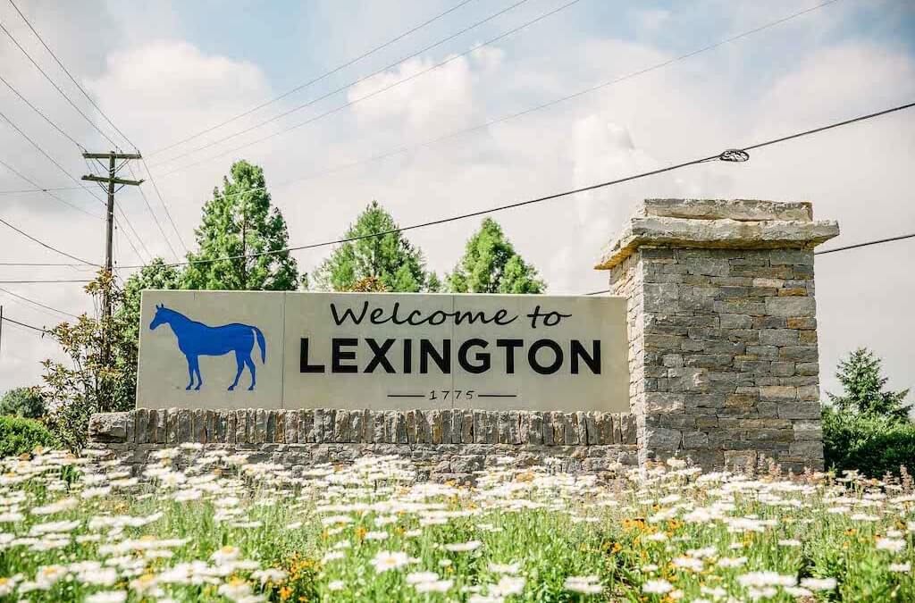 LFUCG – NEWTOWN PIKE WELCOME TO LEXINGTON SIGN